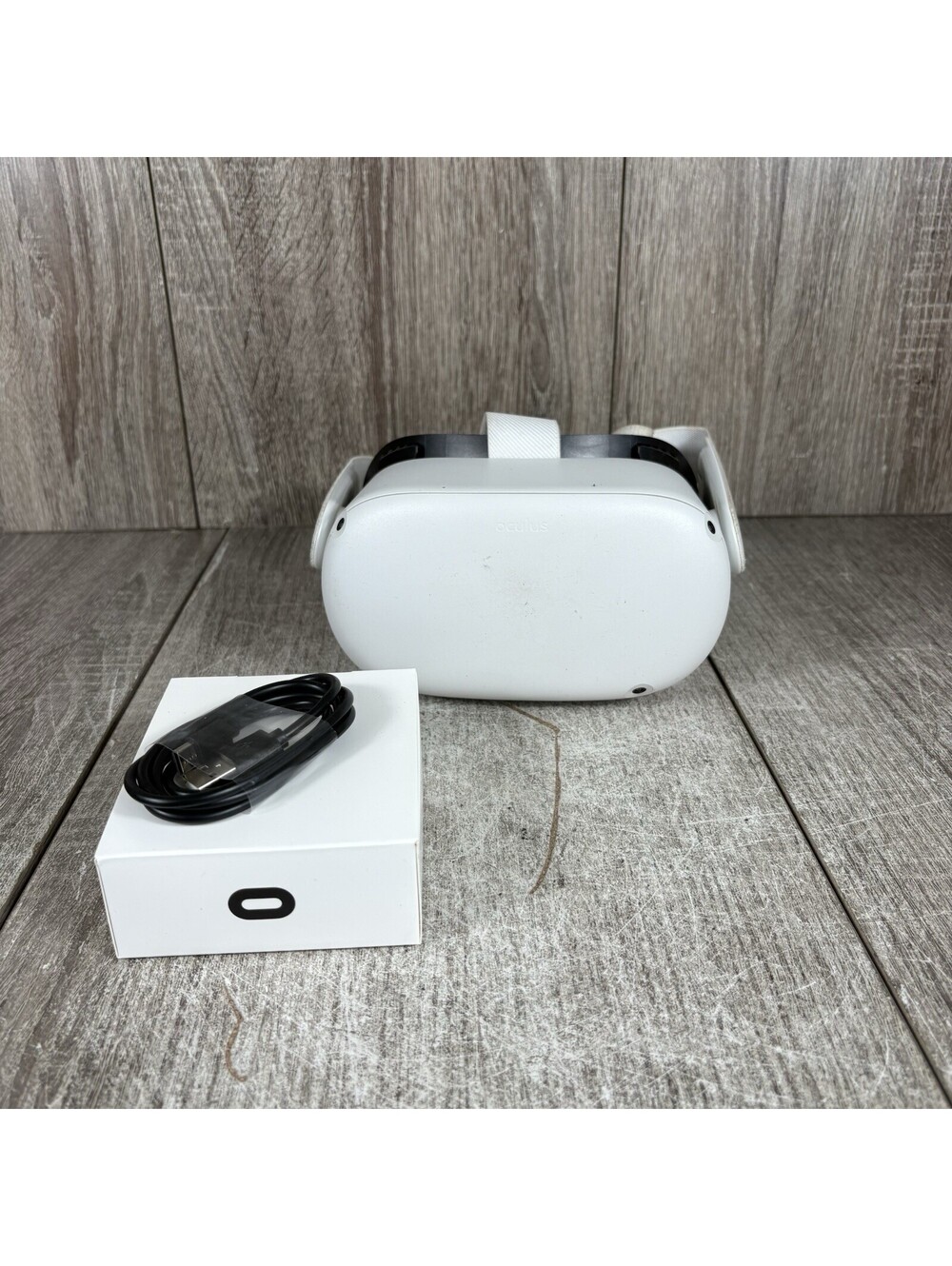 Meta Quest 2 128GB Standalone All-in-One VR Headset Only KW49CM + Cord